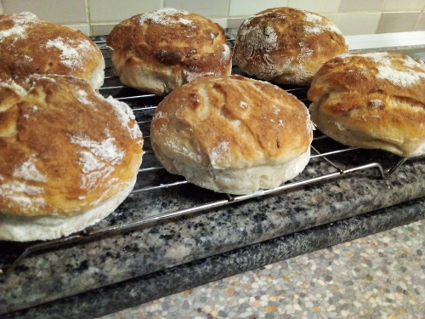 Really good Gluten free Bread Buns, eat well on universal credit